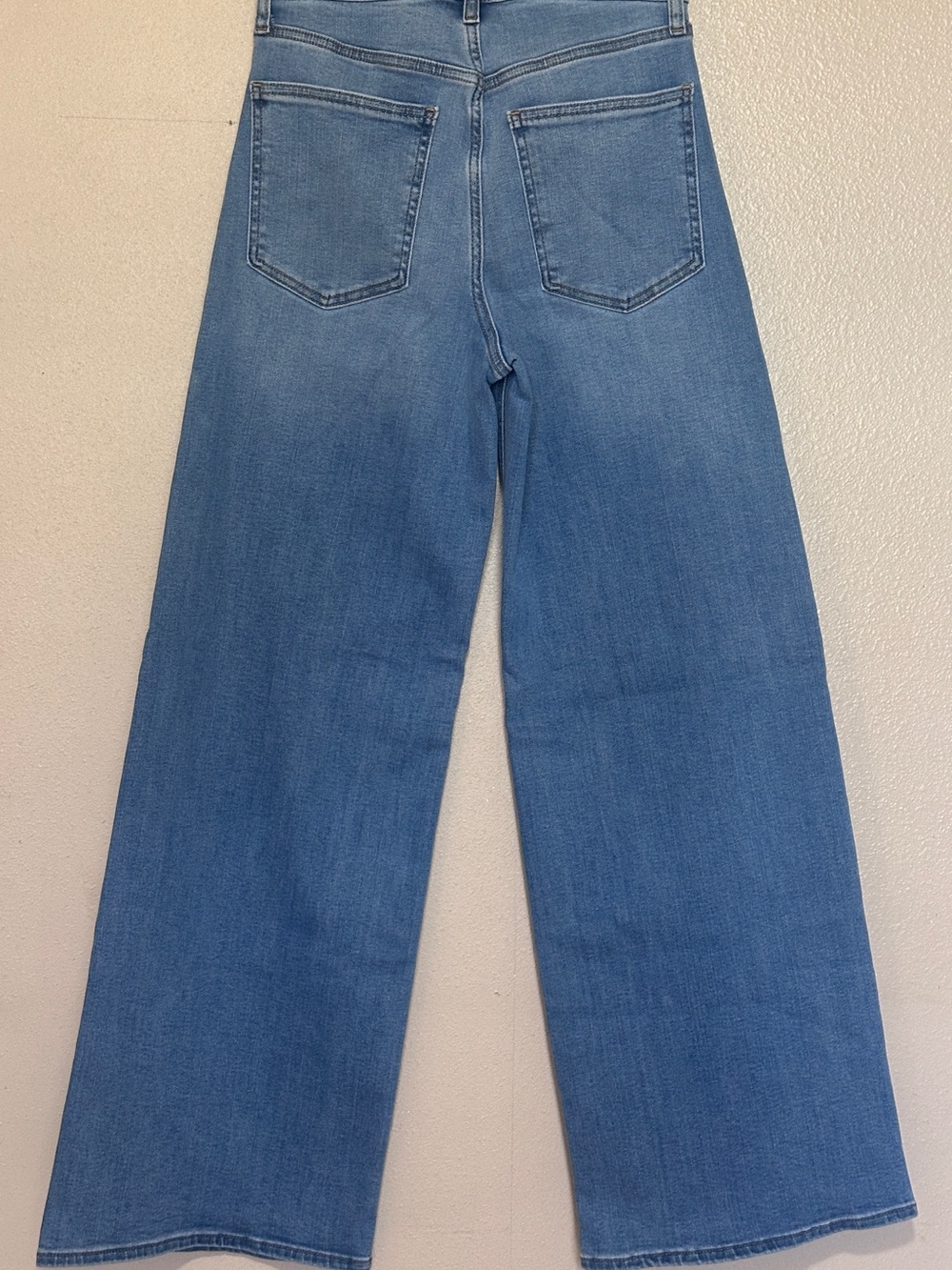 Universal Thread Wide-Leg Jeans in Light Blue Wash - Picture 2 of 6
